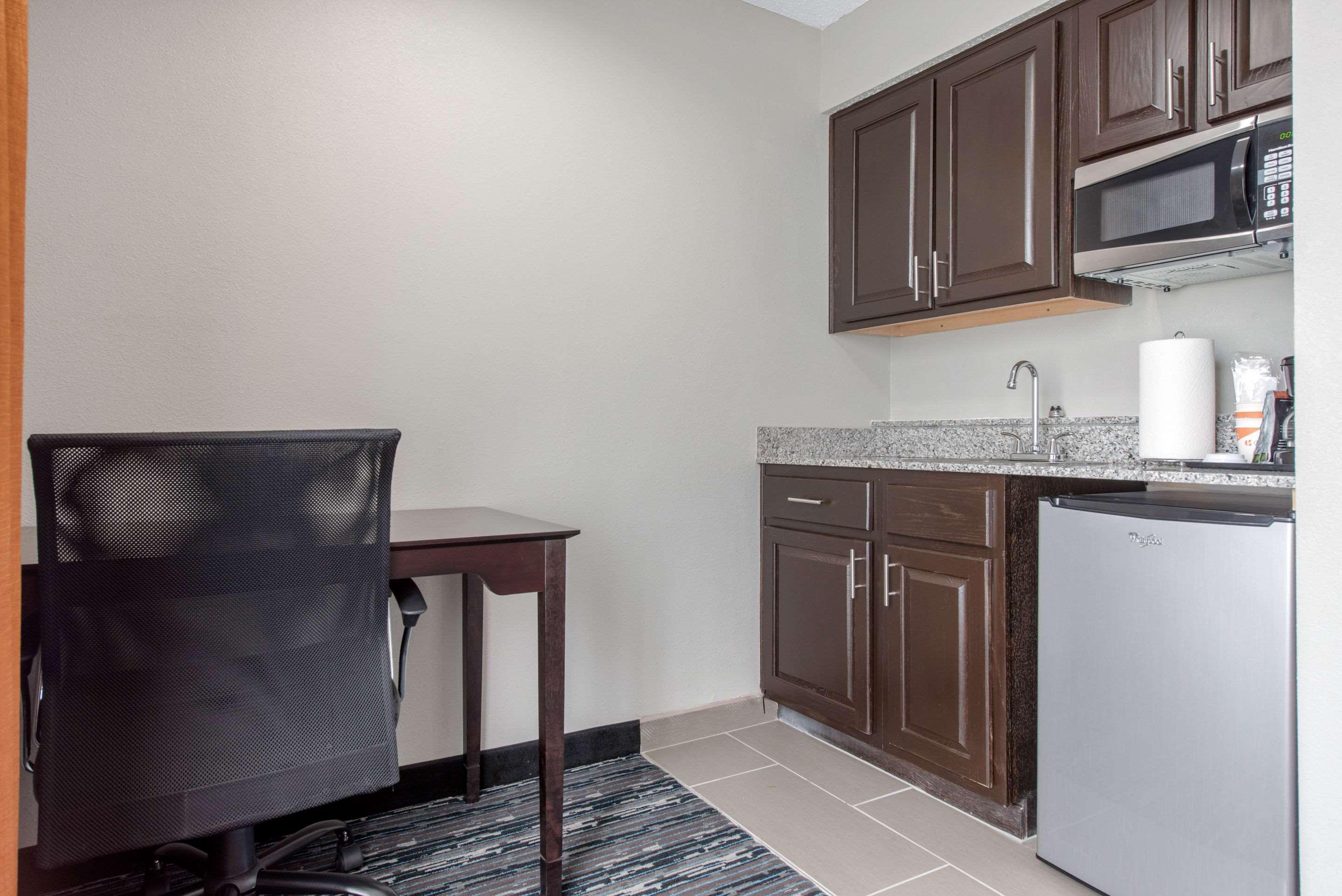 Quality Inn & Suites Brownsburg - Indianapolis West Luaran gambar