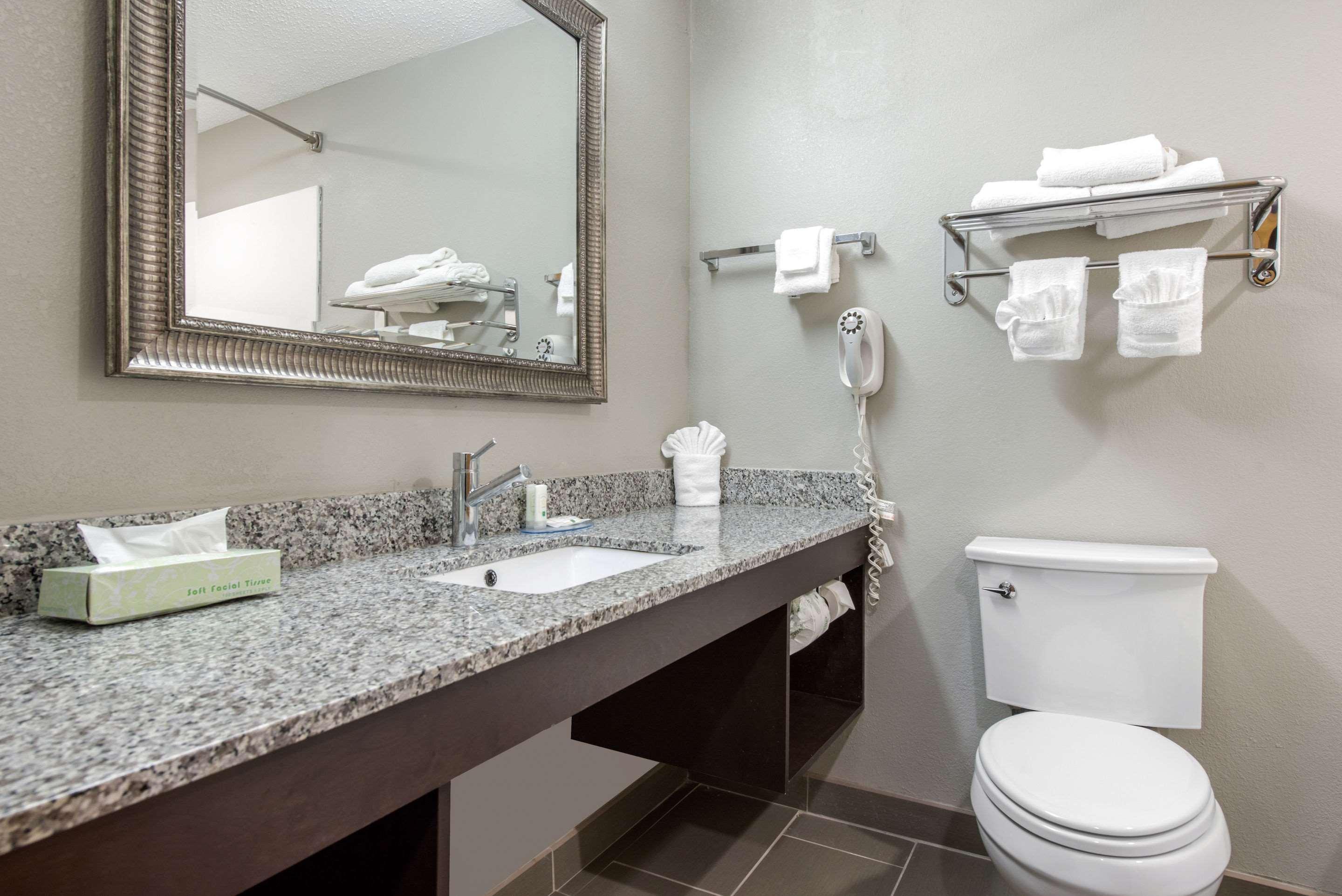 Quality Inn & Suites Brownsburg - Indianapolis West Luaran gambar